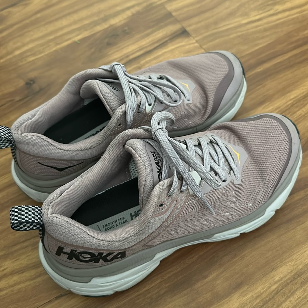 HOKA Sneakers Sz 7B